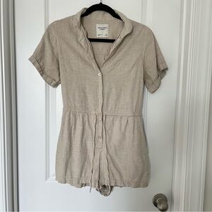 Abercrombie & Fitch Small Short Sleeve Tan Romper with Pockets